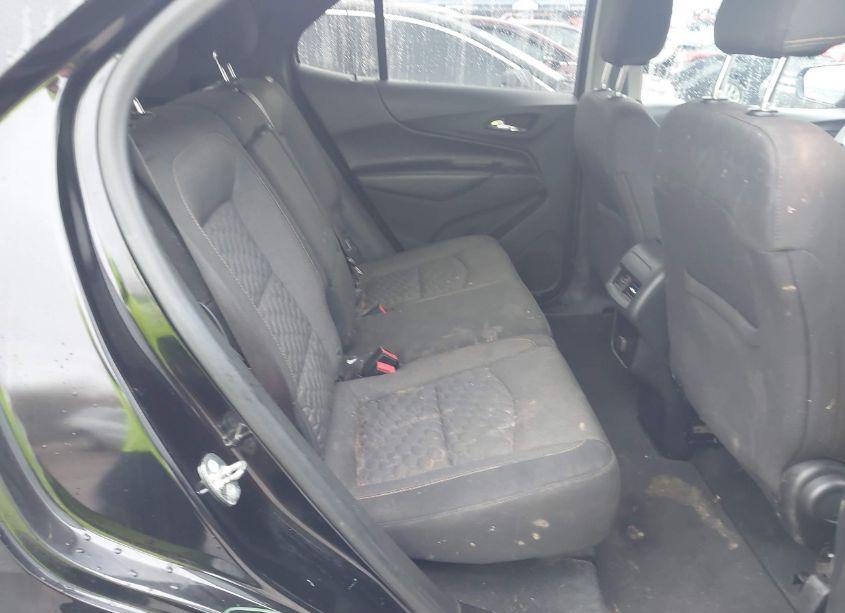 Photo 8 of 2018 Chevrolet Equinox LT (VIN 2GNAXJEV4J6342965)