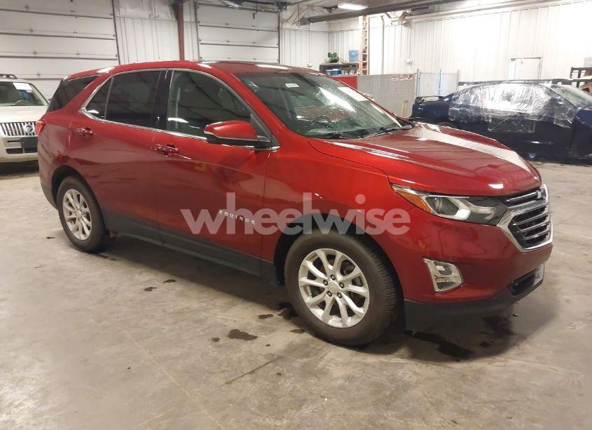 2018 Chevrolet Equinox LT (VIN 2GNAXJEV4J6345770) main photo
