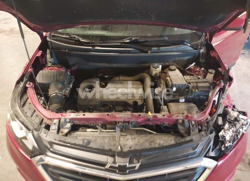 Photo 10 of 2018 Chevrolet Equinox LT (VIN 2GNAXJEV4J6345770)