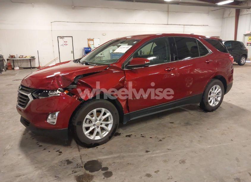 Photo 2 of 2018 Chevrolet Equinox LT (VIN 2GNAXJEV4J6345770)