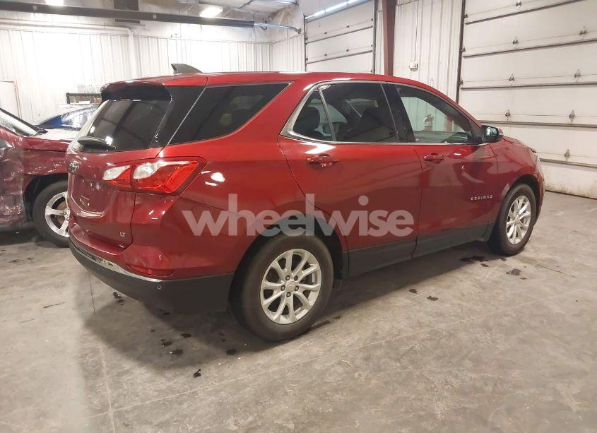 Photo 4 of 2018 Chevrolet Equinox LT (VIN 2GNAXJEV4J6345770)