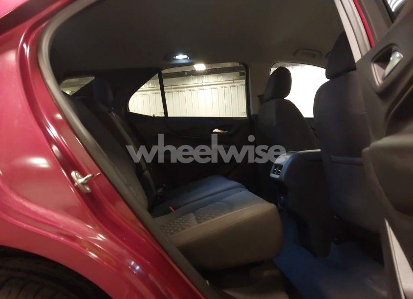 Photo 8 of 2018 Chevrolet Equinox LT (VIN 2GNAXJEV4J6345770)