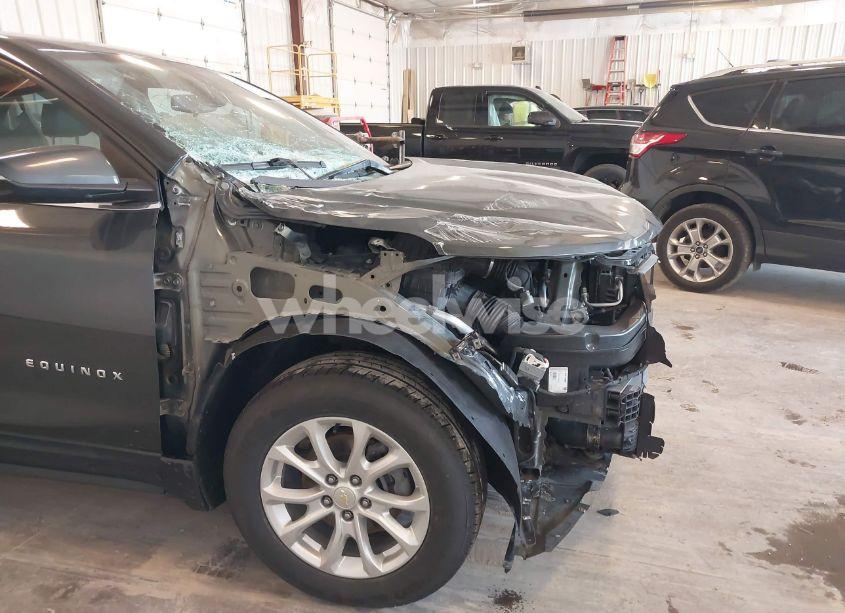 Photo 18 of 2019 Chevrolet Equinox LT (VIN 2GNAXJEV4K6266150)