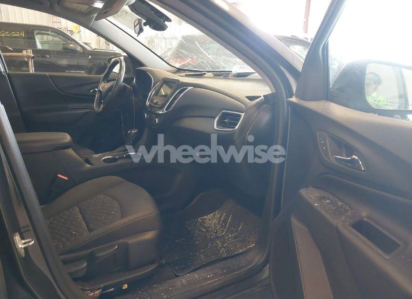 Photo 5 of 2019 Chevrolet Equinox LT (VIN 2GNAXJEV4K6266150)