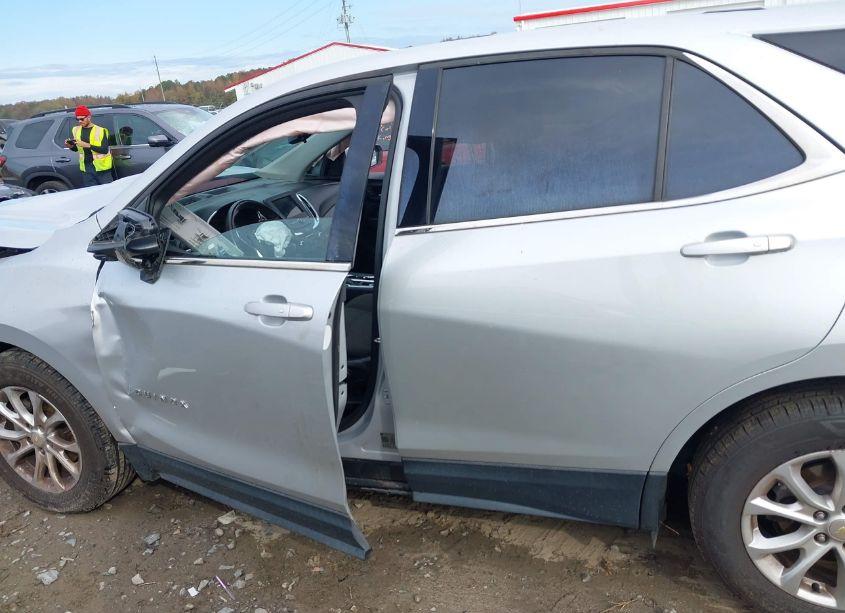 Photo 13 of 2019 Chevrolet Equinox LT (VIN 2GNAXJEV4K6278797)