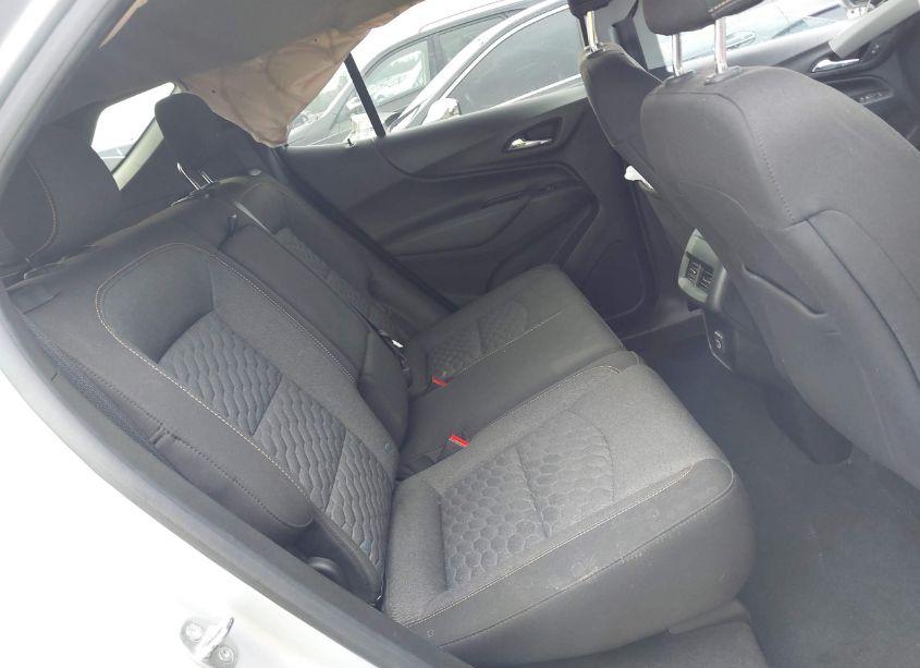 Photo 8 of 2019 Chevrolet Equinox LT (VIN 2GNAXJEV4K6278797)