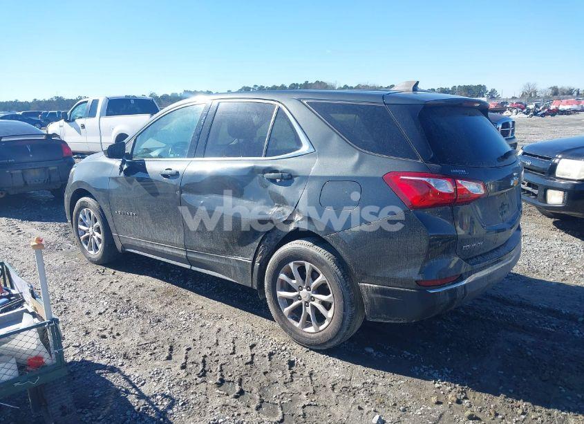 Photo 3 of 2020 Chevrolet Equinox FWD 2FL (VIN 2GNAXJEV4L6132613)