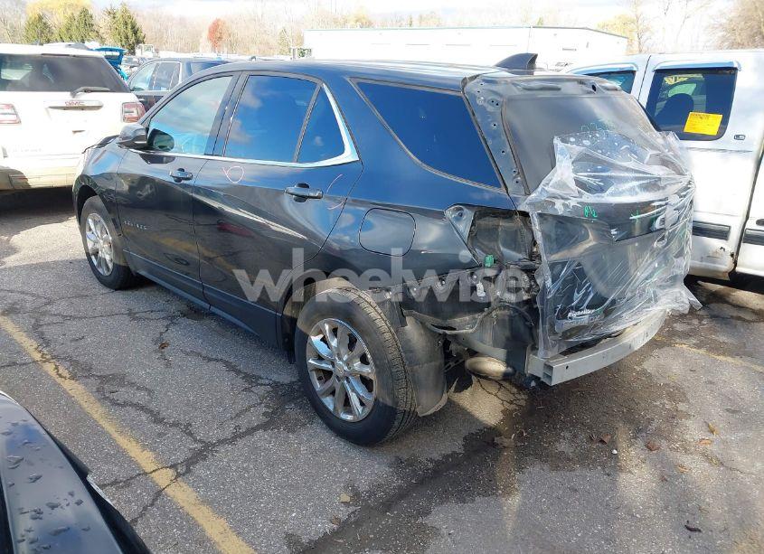 Photo 3 of 2020 Chevrolet Equinox FWD 2FL (VIN 2GNAXJEV4L6162520)