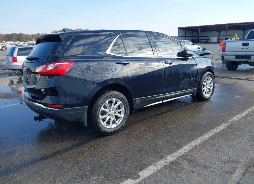 Photo 4 of 2020 Chevrolet Equinox FWD 2FL (VIN 2GNAXJEV4L6203969)