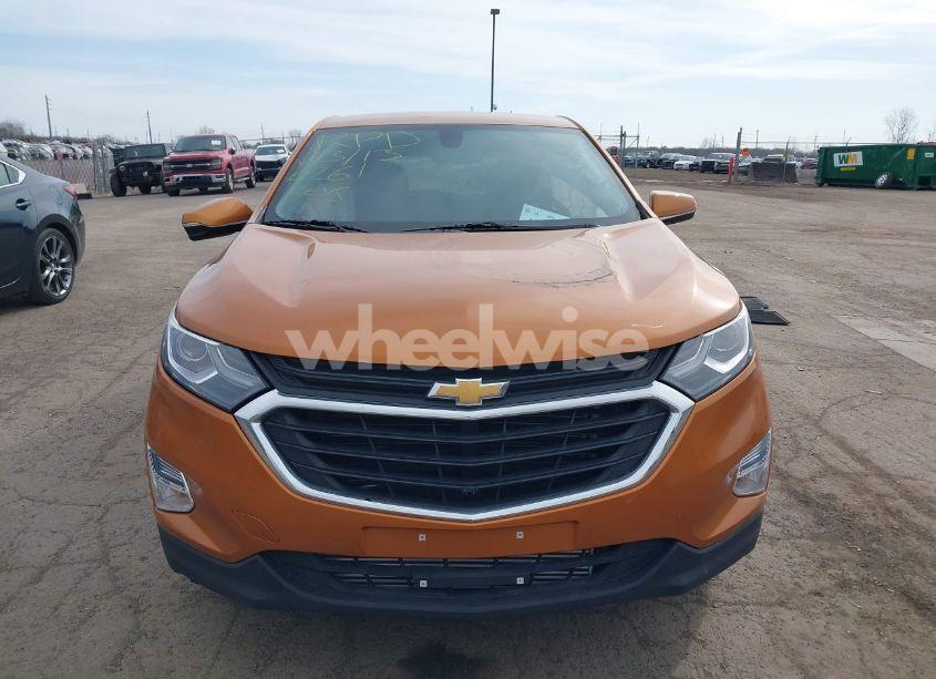 Photo 12 of 2018 Chevrolet Equinox LT (VIN 2GNAXJEV5J6106261)