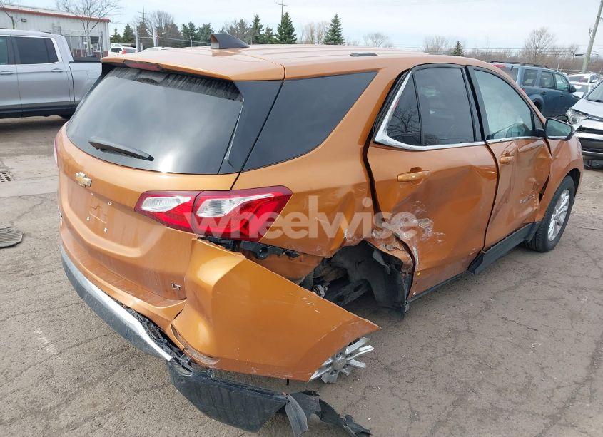 Photo 4 of 2018 Chevrolet Equinox LT (VIN 2GNAXJEV5J6106261)