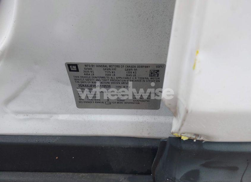 Photo 9 of 2018 Chevrolet Equinox LT (VIN 2GNAXJEV5J6118538)