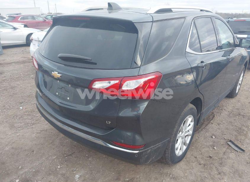 Photo 4 of 2018 Chevrolet Equinox LT (VIN 2GNAXJEV5J6138854)