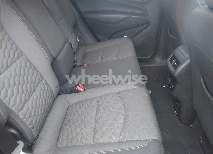 Photo 8 of 2018 Chevrolet Equinox LT (VIN 2GNAXJEV5J6138854)