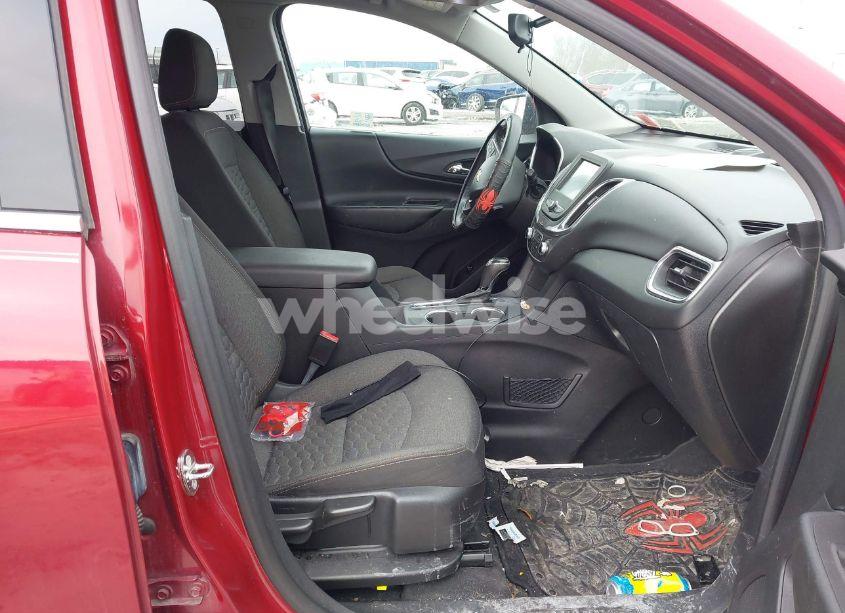 Photo 5 of 2018 Chevrolet Equinox LT (VIN 2GNAXJEV5J6146064)