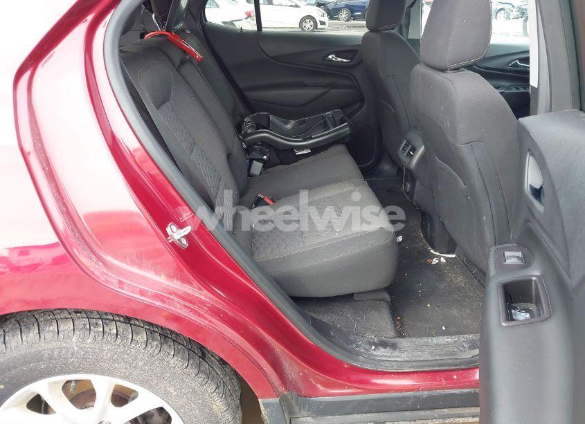 Photo 8 of 2018 Chevrolet Equinox LT (VIN 2GNAXJEV5J6146064)