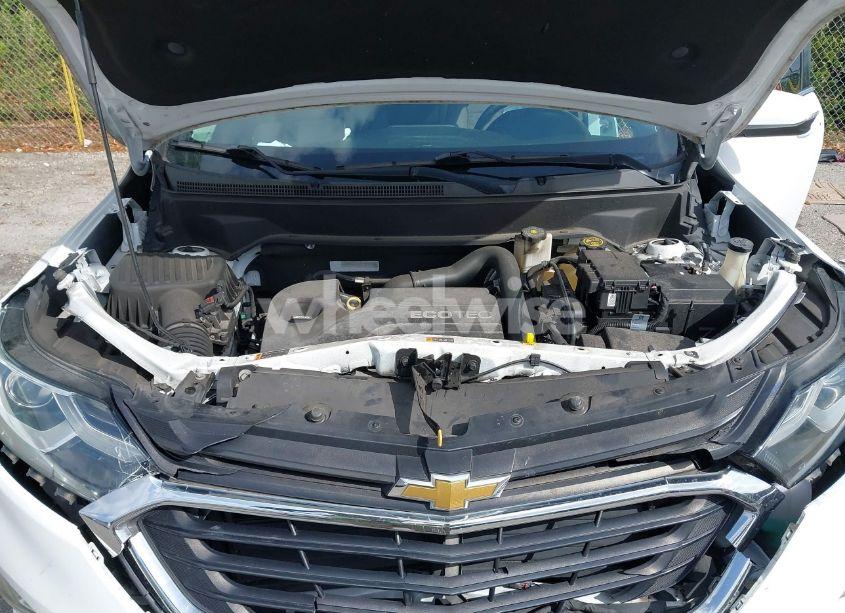 Photo 10 of 2018 Chevrolet Equinox LT (VIN 2GNAXJEV5J6154391)