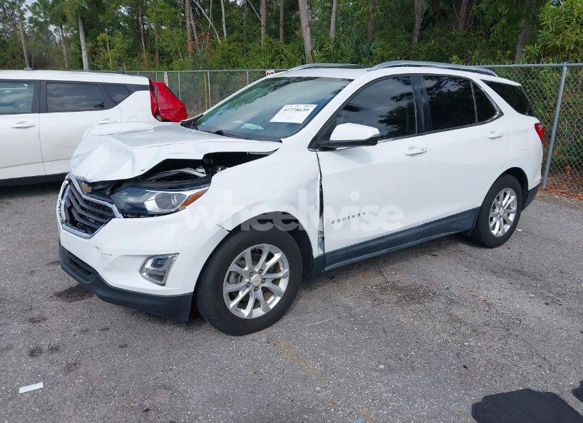 Photo 2 of 2018 Chevrolet Equinox LT (VIN 2GNAXJEV5J6154391)