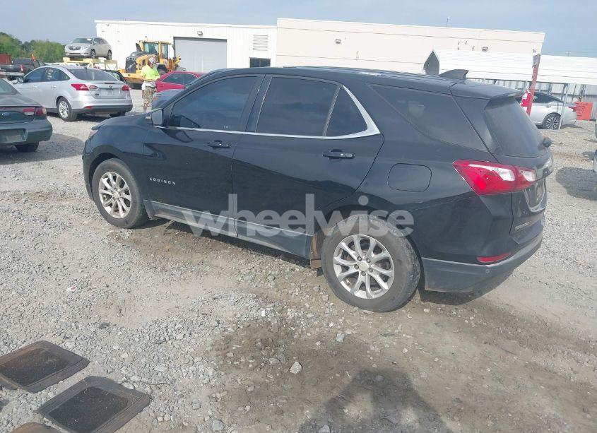 Photo 3 of 2018 Chevrolet Equinox LT (VIN 2GNAXJEV5J6175676)