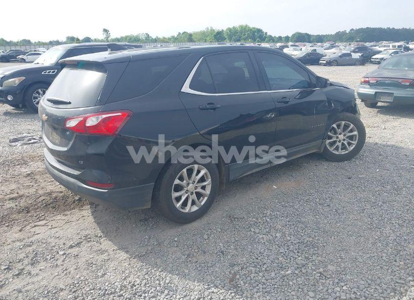 Photo 4 of 2018 Chevrolet Equinox LT (VIN 2GNAXJEV5J6175676)