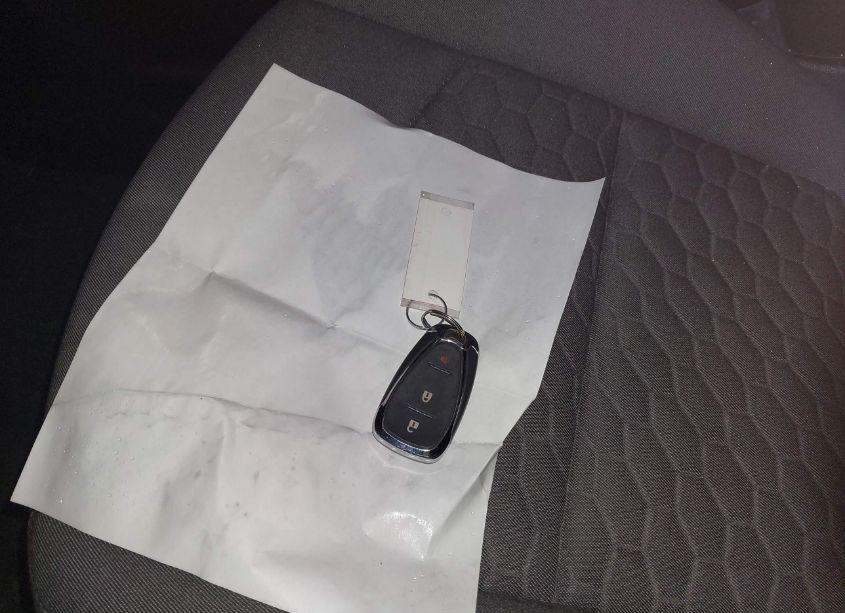 Photo 11 of 2018 Chevrolet Equinox LT (VIN 2GNAXJEV5J6205677)