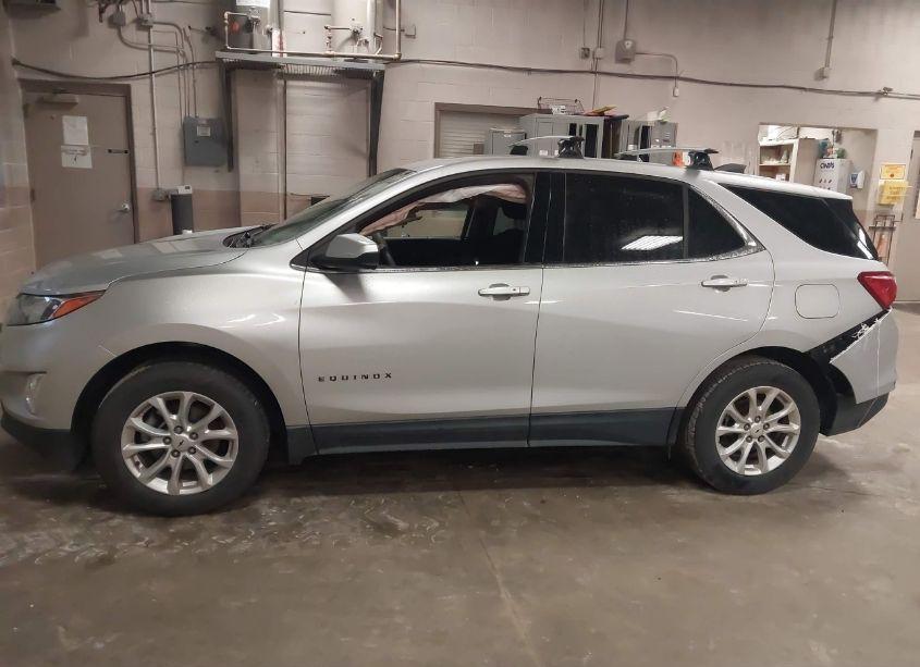 Photo 14 of 2018 Chevrolet Equinox LT (VIN 2GNAXJEV5J6205677)