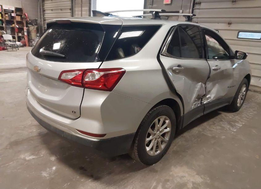 Photo 4 of 2018 Chevrolet Equinox LT (VIN 2GNAXJEV5J6205677)