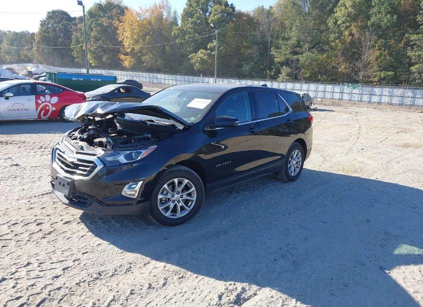 Photo 2 of 2018 Chevrolet Equinox LT (VIN 2GNAXJEV5J6224181)