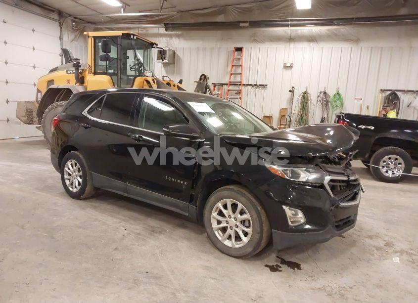 2018 Chevrolet Equinox LT (VIN 2GNAXJEV5J6252627) main photo