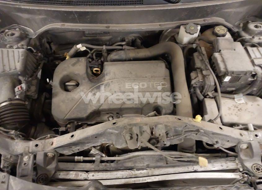 Photo 10 of 2018 Chevrolet Equinox LT (VIN 2GNAXJEV5J6252627)