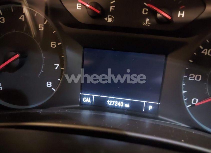 Photo 15 of 2018 Chevrolet Equinox LT (VIN 2GNAXJEV5J6252627)