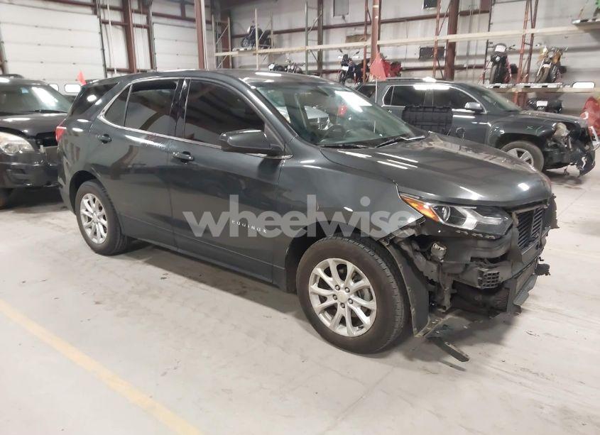 2018 Chevrolet Equinox LT (VIN 2GNAXJEV5J6286888) main photo