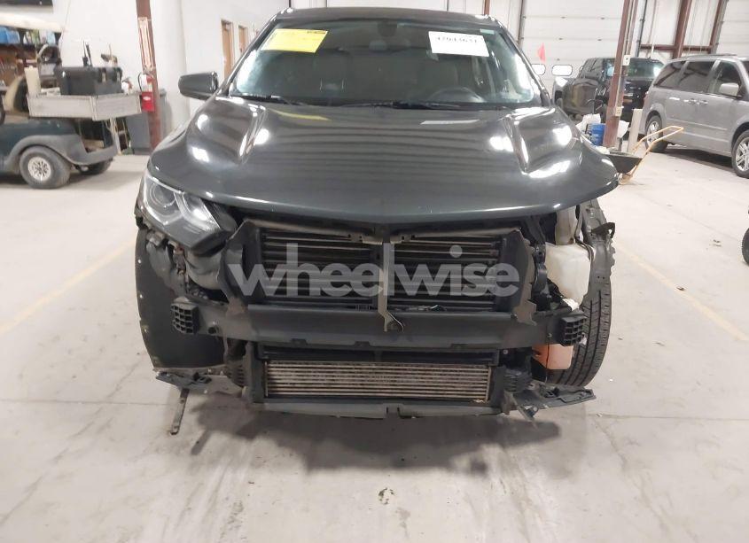 Photo 13 of 2018 Chevrolet Equinox LT (VIN 2GNAXJEV5J6286888)