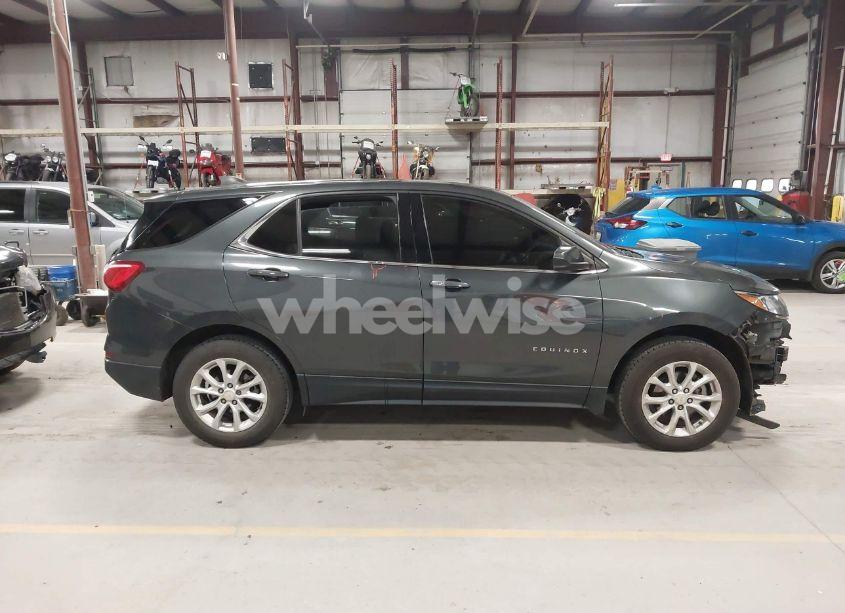 Photo 14 of 2018 Chevrolet Equinox LT (VIN 2GNAXJEV5J6286888)