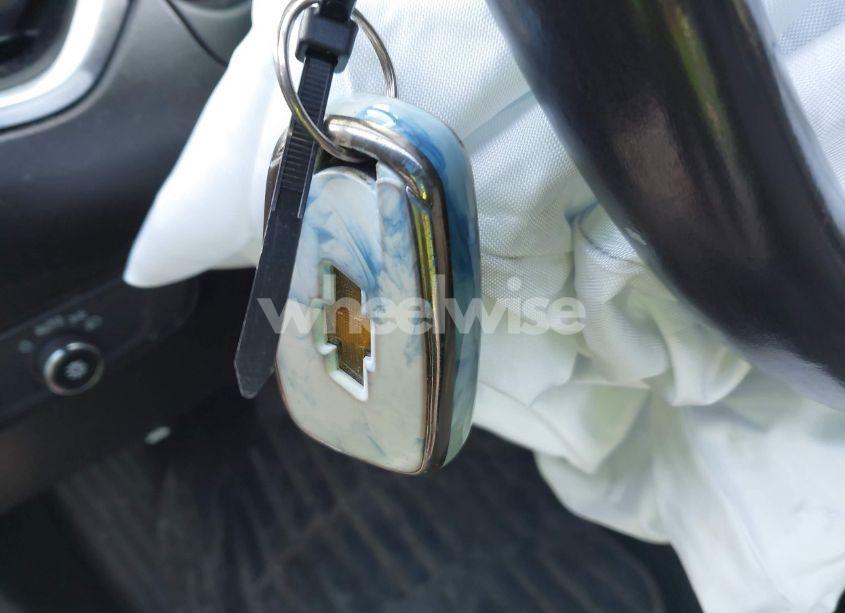 Photo 11 of 2018 Chevrolet Equinox LT (VIN 2GNAXJEV5J6322661)