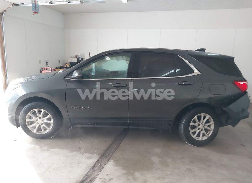 Photo 14 of 2018 Chevrolet Equinox LT (VIN 2GNAXJEV5J6328590)