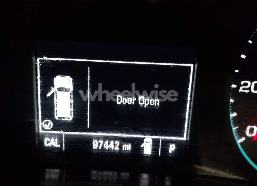 Photo 15 of 2018 Chevrolet Equinox LT (VIN 2GNAXJEV5J6328590)