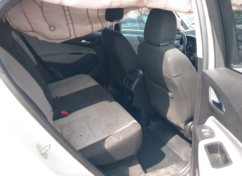 Photo 8 of 2019 Chevrolet Equinox LT (VIN 2GNAXJEV5K6151976)