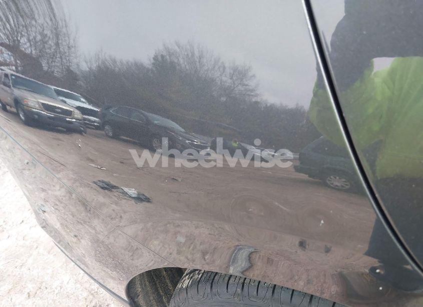 Photo 21 of 2019 Chevrolet Equinox LT (VIN 2GNAXJEV5K6168695)