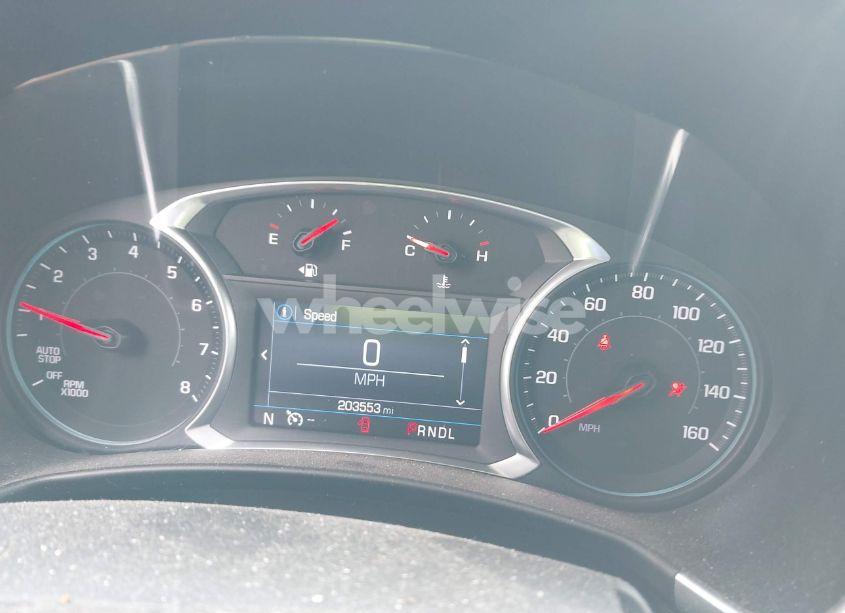 Photo 7 of 2019 Chevrolet Equinox LT (VIN 2GNAXJEV5K6168695)