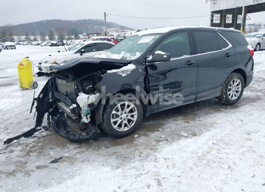 Photo 2 of 2020 Chevrolet Equinox FWD 2FL (VIN 2GNAXJEV5L6128909)