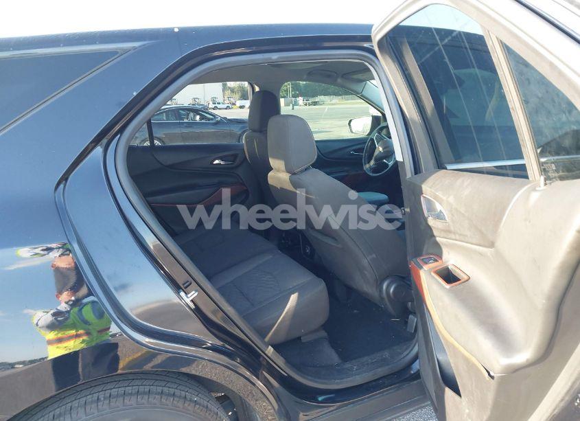 Photo 8 of 2020 Chevrolet Equinox FWD 2FL (VIN 2GNAXJEV5L6241310)