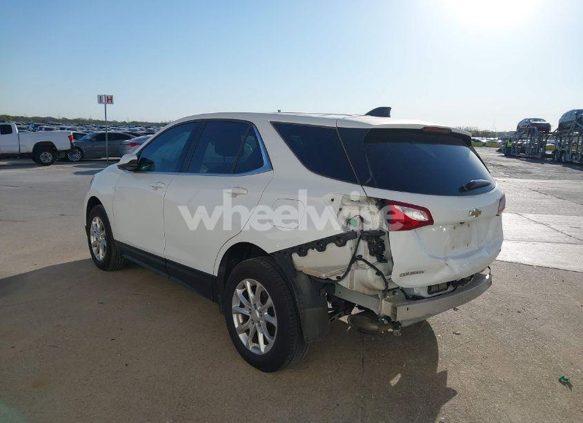 Photo 3 of 2020 Chevrolet Equinox FWD 2FL (VIN 2GNAXJEV5L6261380)