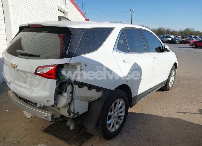 Photo 4 of 2020 Chevrolet Equinox FWD 2FL (VIN 2GNAXJEV5L6261380)