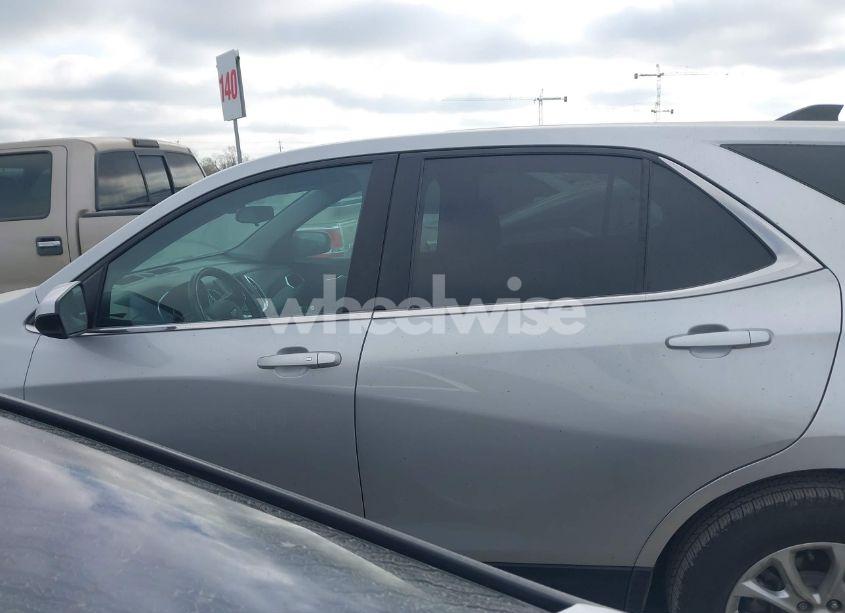 Photo 14 of 2021 Chevrolet Equinox FWD 2FL (VIN 2GNAXJEV5M6162026)