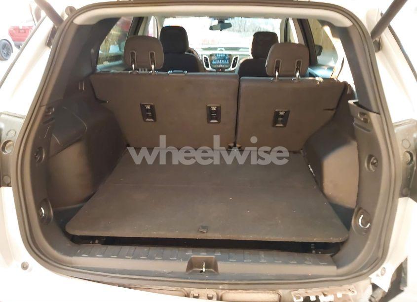 Photo 17 of 2018 Chevrolet Equinox LT (VIN 2GNAXJEV6J6209043)