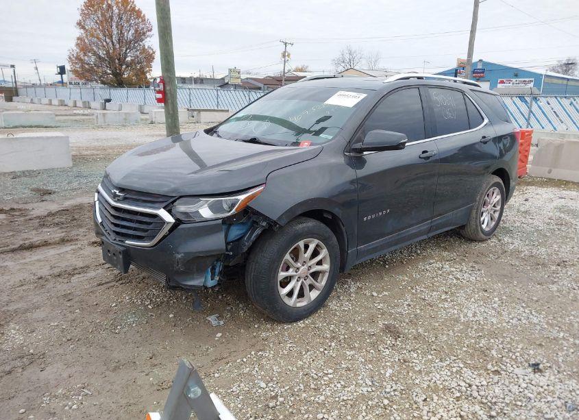 Photo 2 of 2018 Chevrolet Equinox LT (VIN 2GNAXJEV6J6237859)