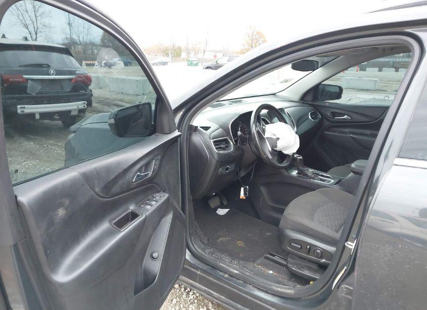 Photo 5 of 2018 Chevrolet Equinox LT (VIN 2GNAXJEV6J6237859)