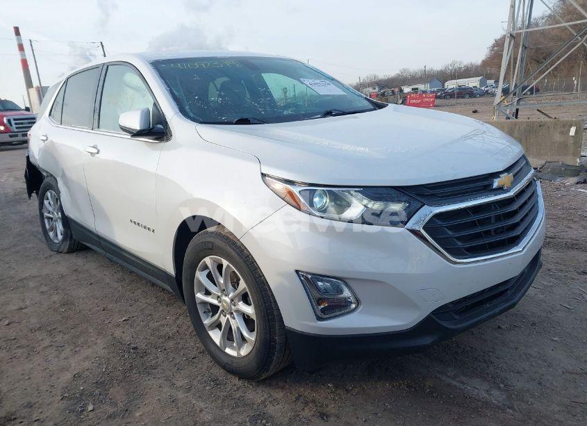 2018 Chevrolet Equinox LT (VIN 2GNAXJEV6J6241670) main photo
