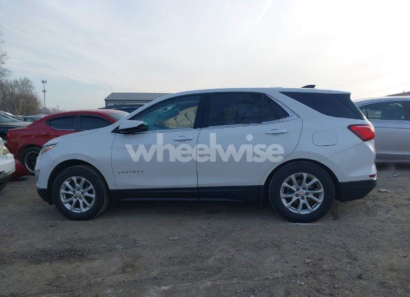 Photo 14 of 2018 Chevrolet Equinox LT (VIN 2GNAXJEV6J6241670)